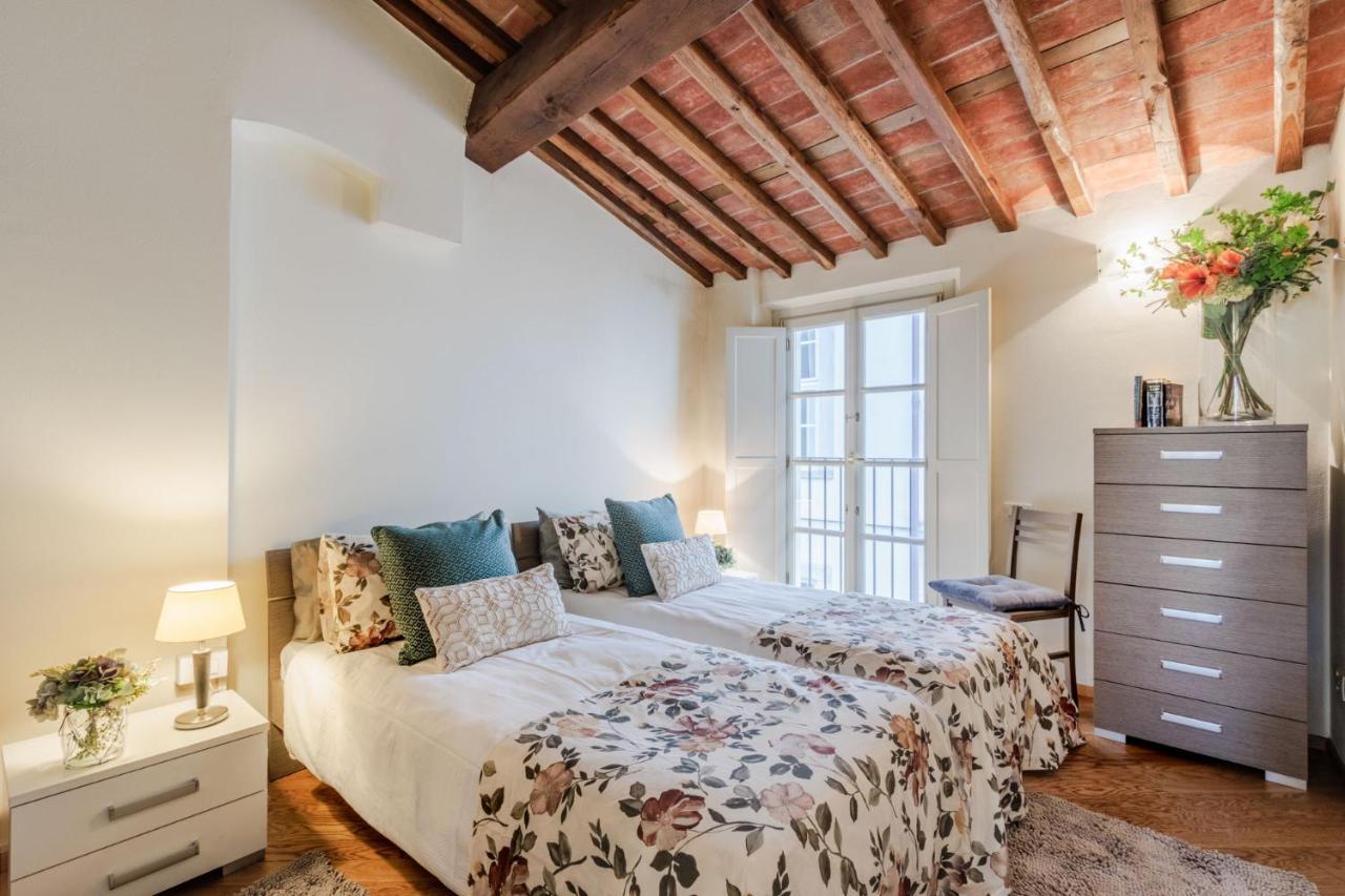 Helene Smart Flat With Elevator Inside Lucca Apartment Exterior photo
